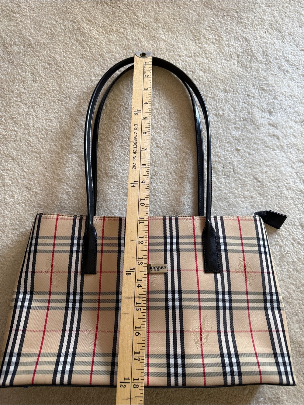 Classic Plaid Tote Shoulder Bag in Beige and Black - Picture 13 of 14